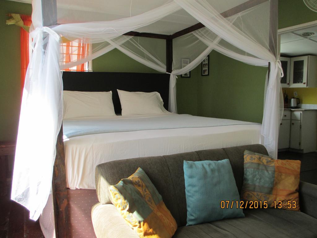 Kingsworth Bed And Breakfast Kingston Habitación foto